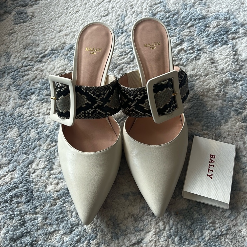 NEW Bally Jemina White Kitten Heel Size 39.5 (8.5)